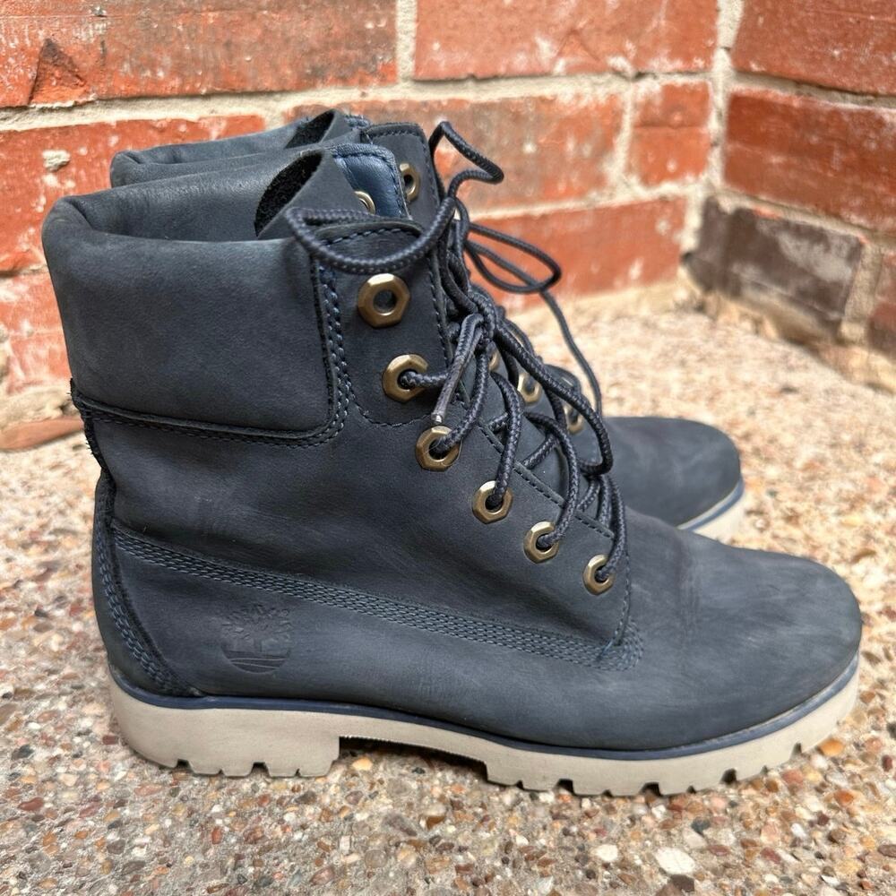 Timberland Women’s Waterproof blue Nubuck Boots – Size 7.5W (EU 38.5)